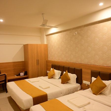 Bimba Hotels Mysore Buitenkant foto
