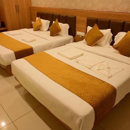 Bimba Hotels Mysore Buitenkant foto