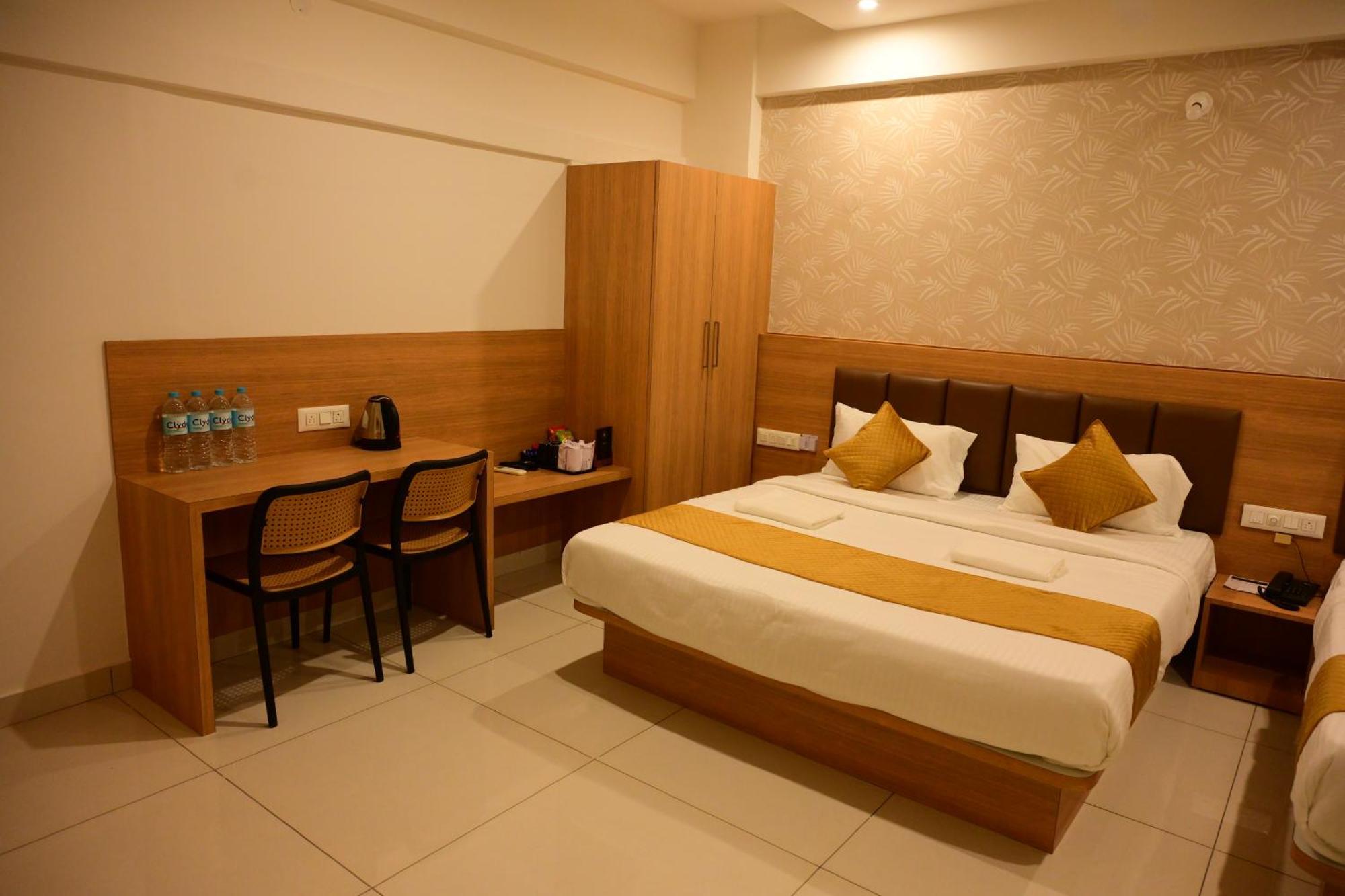Bimba Hotels Mysore Buitenkant foto