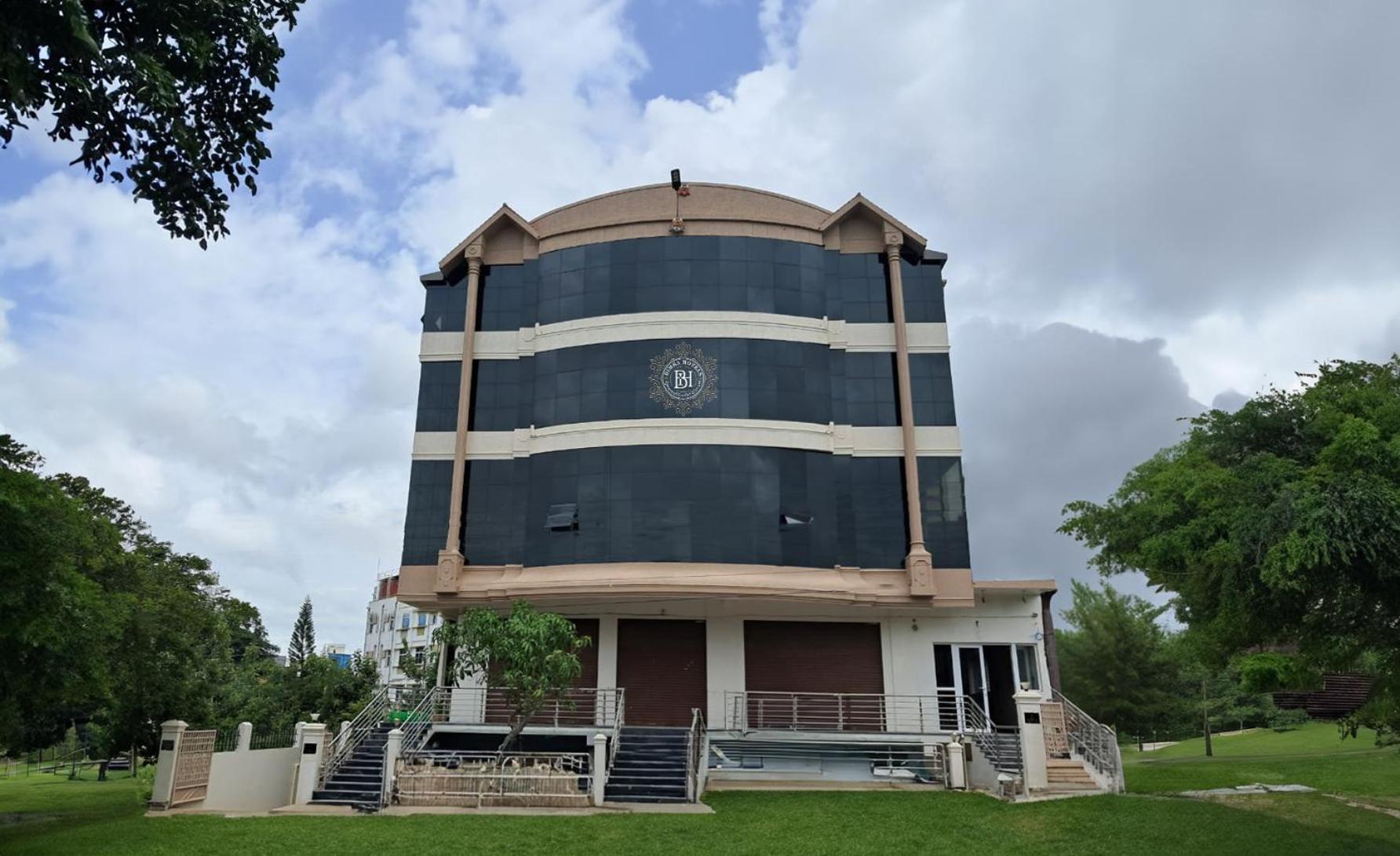 Bimba Hotels Mysore Buitenkant foto